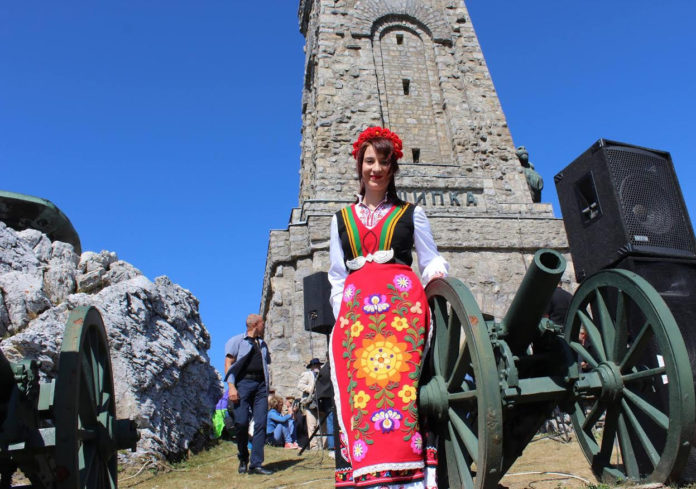 pametnik_shipka_50