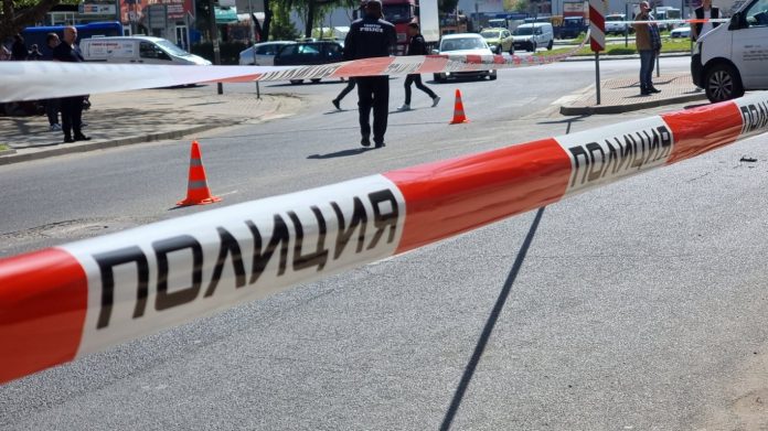 police68 Районът е отцепен, към мястото пътува екип на Специализирания отряд за борба с тероризма