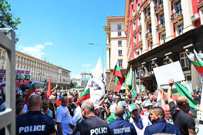 protest_euro_04.06_1