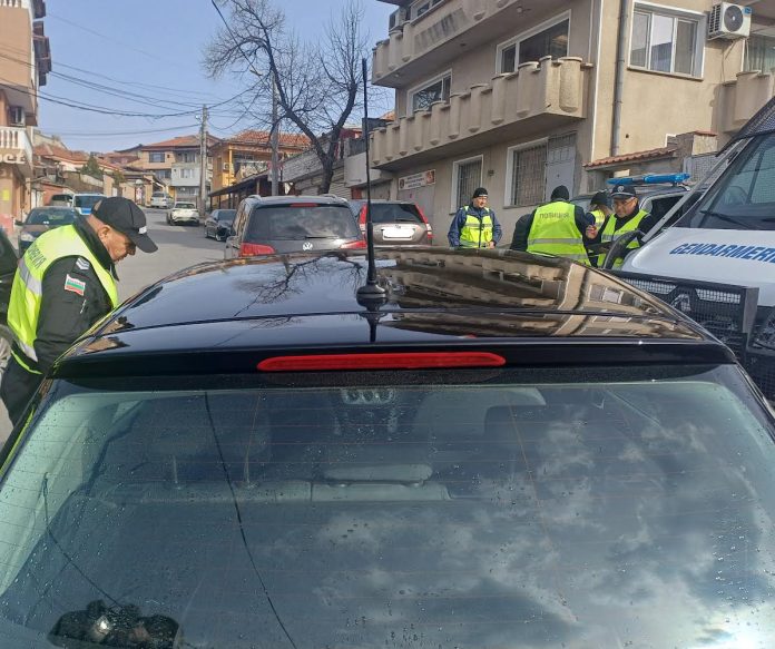 police_akciq_lozenec1