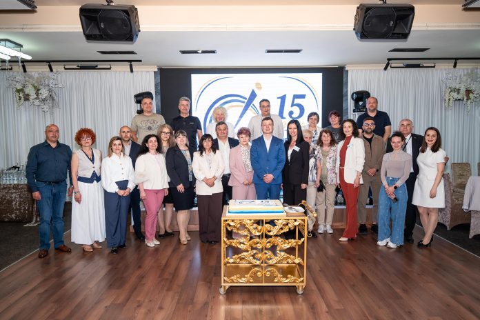 15 godini oblasten informacionen centyr1