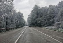 Зимата напомни за себе си през октомври: Сняг на Шипка и градушка в Старосел